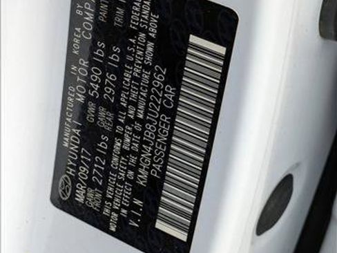 Used 2018 Genesis G80 3.3T Sport image 23