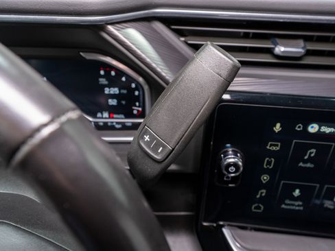 Used 2024 GMC Sierra 2500 Denali Ultimate w/ LPO, GMC Protection Package image 32