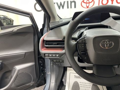 Used 2025 Toyota Prius Plug-In Hybrid image 26