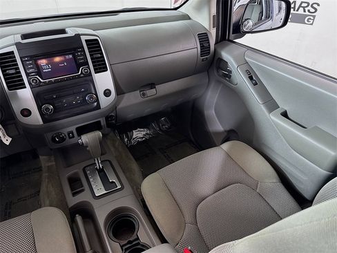 Used 2018 Nissan Frontier SV image 23