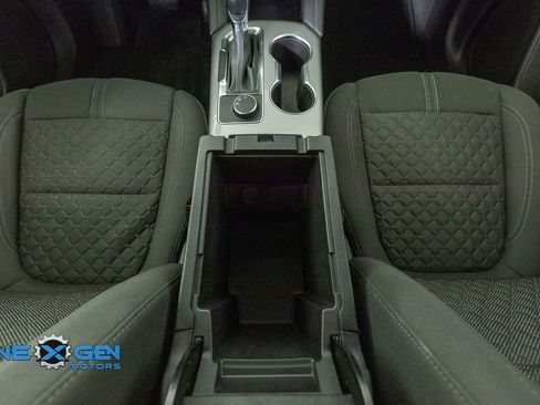 Used 2020 Chevrolet Blazer LT FWD image 28