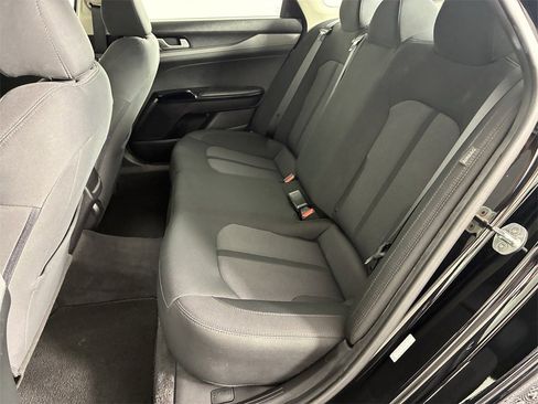 Used 2022 Kia K5 LX image 27