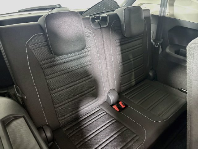 Used 2022 Volkswagen Tiguan S FWD image 25