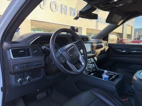 Used 2021 GMC Yukon Denali image 11