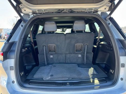 Used 2024 Jeep Grand Cherokee L Altitude image 7