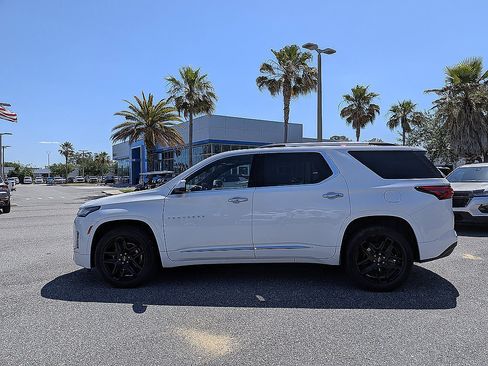 Certified 2023 Chevrolet Traverse Premier FWD image 6
