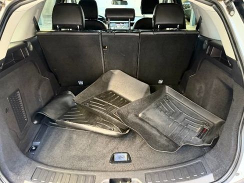 Used 2019 Land Rover Discovery Sport SE AWD/4WD image 27