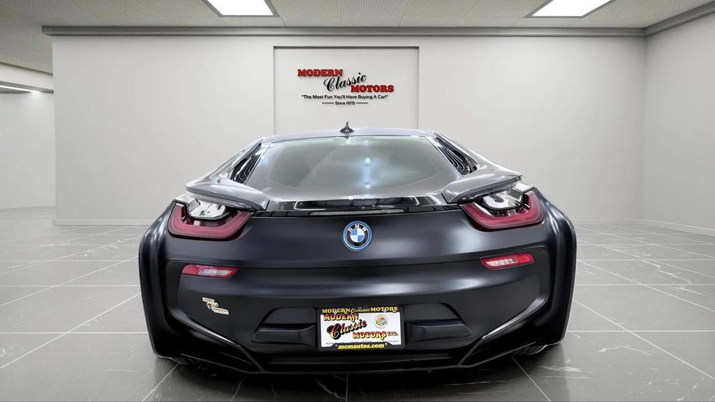 Used 2019 BMW i8 Coupe AWD/4WD image 6