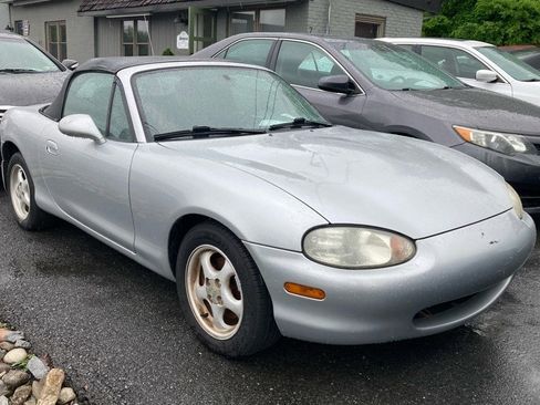 Used 1999 MAZDA MX-5 Miata image 1