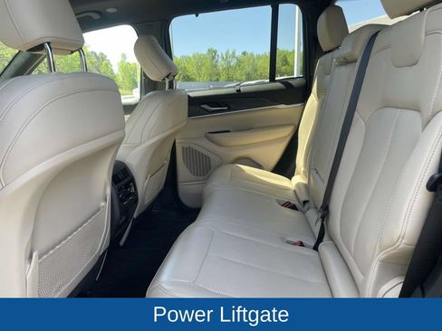 Certified 2025 Jeep Grand Cherokee Limited w/ Luxury Tech Group II AWD/4WD image 21