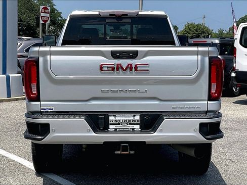 Used 2021 GMC Sierra 3500 Denali w/ Denali Ultimate Package AWD/4WD image 4
