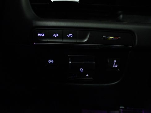 Used 2023 Cadillac Escalade ESV V w/ Heavy-Duty Trailer Package image 23