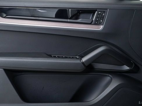 Certified 2026 Porsche Cayenne S AWD/4WD image 6