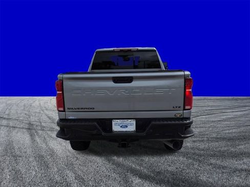 Used 2025 Chevrolet Silverado 2500 LTZ w/ LTZ Plus Package image 5
