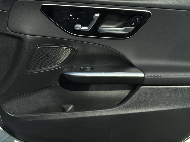 Used 2025 Mercedes-Benz C 300 4MATIC Sedan image 29