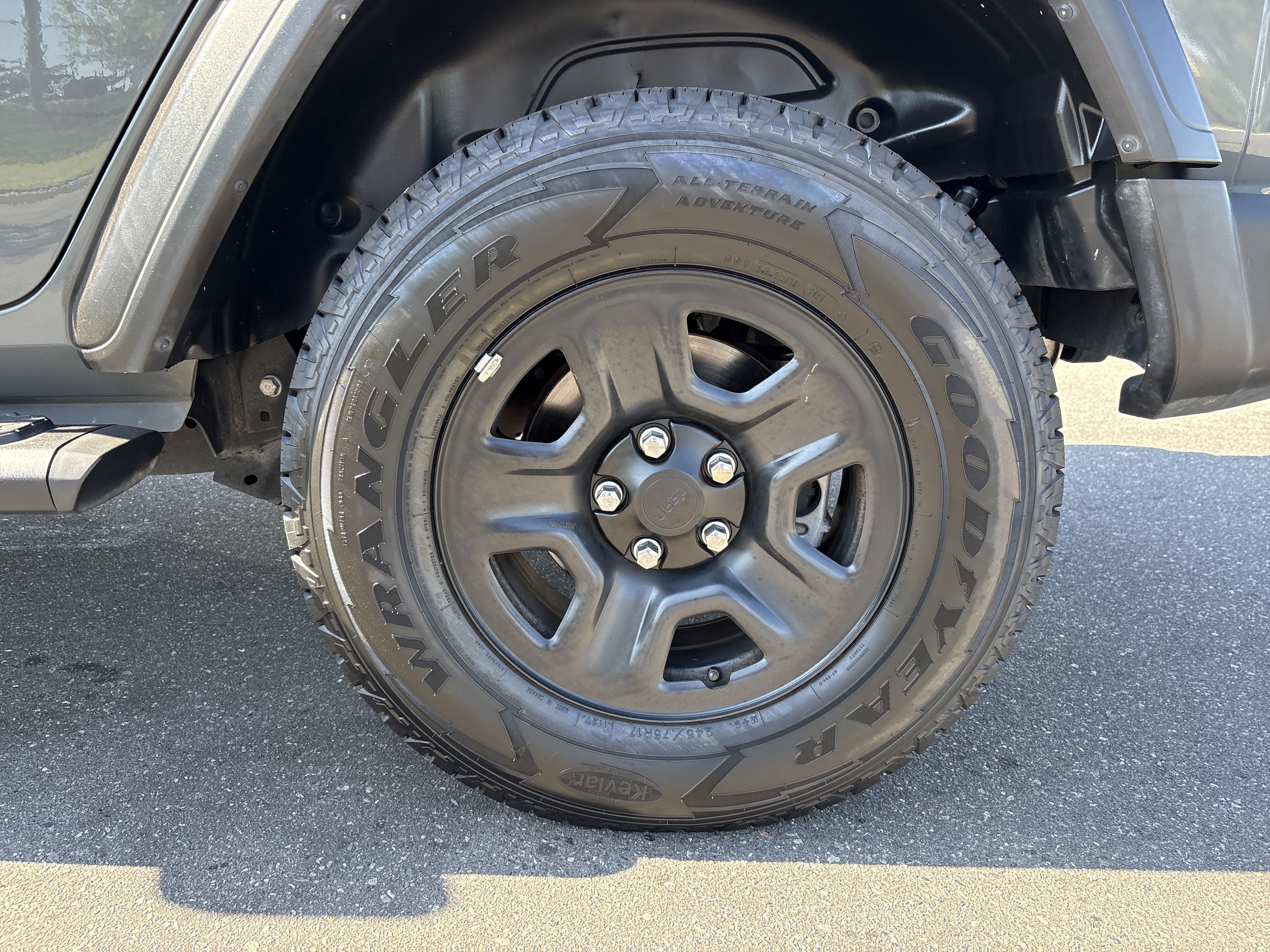 Used 2018 Jeep Wrangler Unlimited Sport AWD/4WD image 14