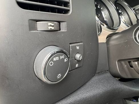 Used 2007 GMC Sierra 1500 SLE w/ Texas Edition RWD image 6