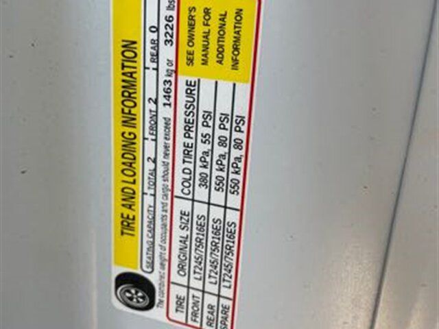 Used 2018 Chevrolet Express 2500 RWD image 17