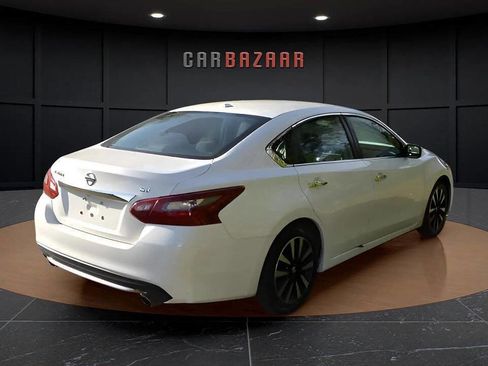 Used 2018 Nissan Altima 2.5 SV image 5