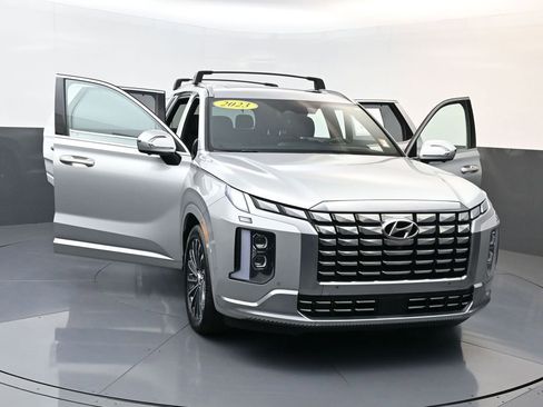 Used 2023 Hyundai Palisade Calligraphy image 31