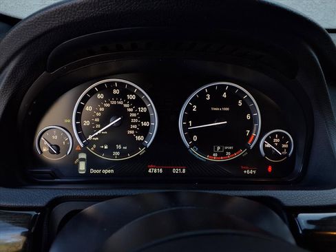 Used 2017 BMW 550i Gran Turismo xDrive image 12