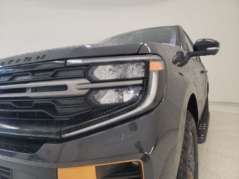 Used 2025 Ford Expedition Tremor AWD/4WD image 9
