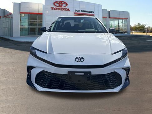 New 2026 Toyota Camry Hybrid image 2