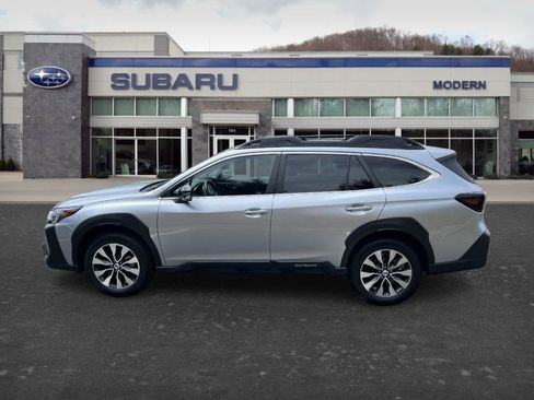 Used 2025 Subaru Outback Limited AWD/4WD image 7