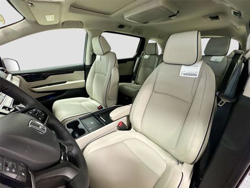 New 2026 Honda Odyssey Touring image 20