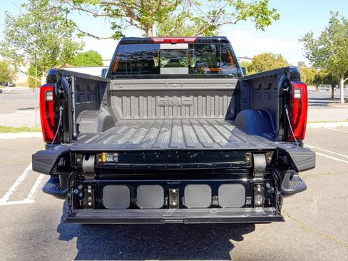 New 2026 GMC Sierra 2500 Denali w/ Denali Reserve Package AWD/4WD image 12
