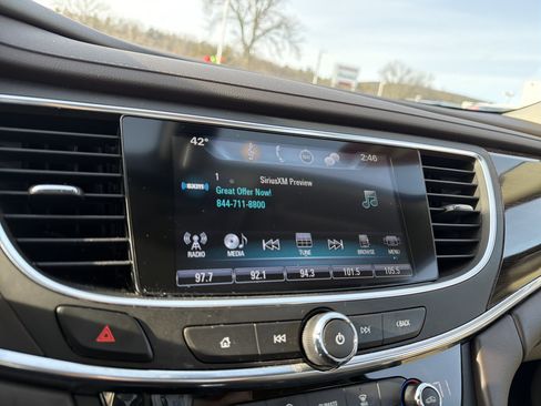 Used 2017 Buick LaCrosse Preferred image 19