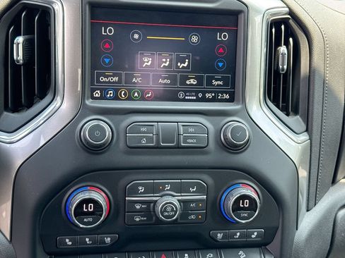 Used 2021 Chevrolet Silverado 1500 LTZ w/ LTZ Premium Package AWD/4WD image 25