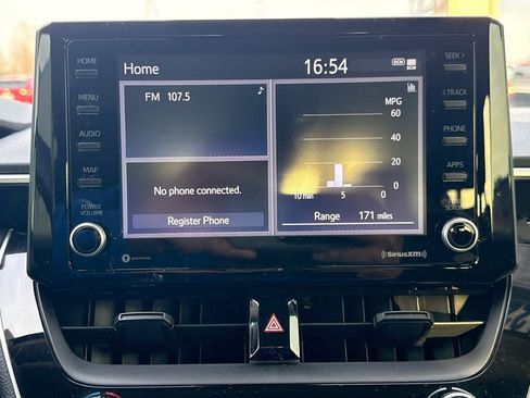 Used 2022 Toyota Corolla LE image 25