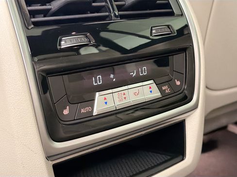 New 2026 BMW X5 xDrive40i w/ Executive Package image 26