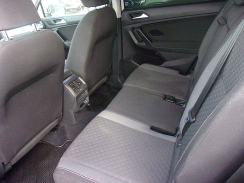 Used 2021 Volkswagen Tiguan S image 7