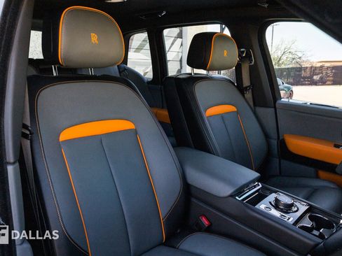 Used 2023 Rolls-Royce Cullinan w/ Cullinan Package image 22