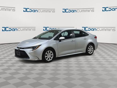 Used 2022 Toyota Corolla LE FWD image 4