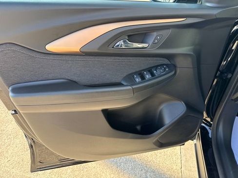 Used 2023 Chevrolet TrailBlazer ACTIV image 9