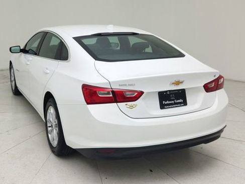 Used 2023 Chevrolet Malibu LT FWD image 4