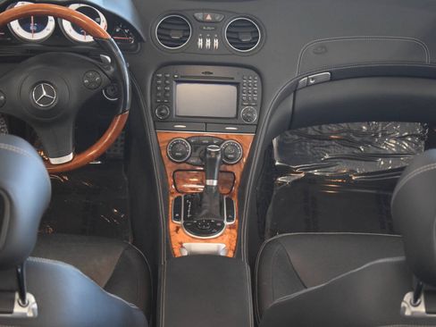 Used 2012 Mercedes-Benz SL 550 image 44