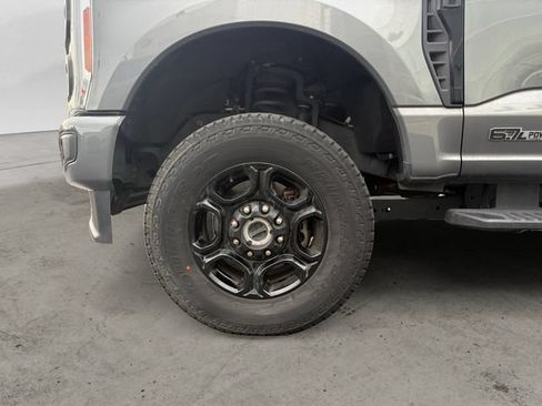 Used 2023 Ford F250 XLT w/ XLT Premium Package AWD/4WD image 9