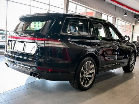 Used 2022 Lincoln Aviator Grand Touring w/ Elements Package Plus AWD/4WD image 5