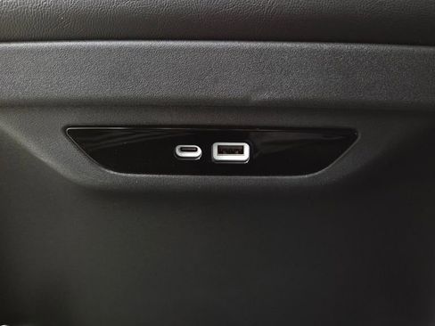 New 2026 Chrysler Pacifica Select image 30