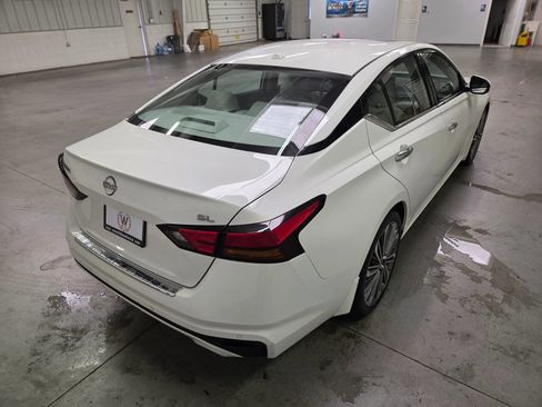 Used 2023 Nissan Altima 2.5 SL FWD image 7