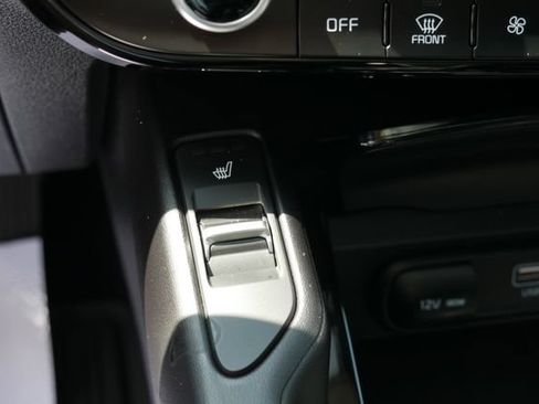 Used 2025 Kia Telluride S AWD/4WD image 6