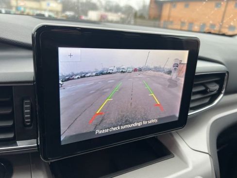 Certified 2024 Ford Explorer XLT w/ Equipment Group 202A image 13