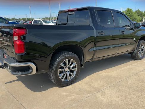 Used 2025 Chevrolet Silverado 1500 LT AWD/4WD image 7