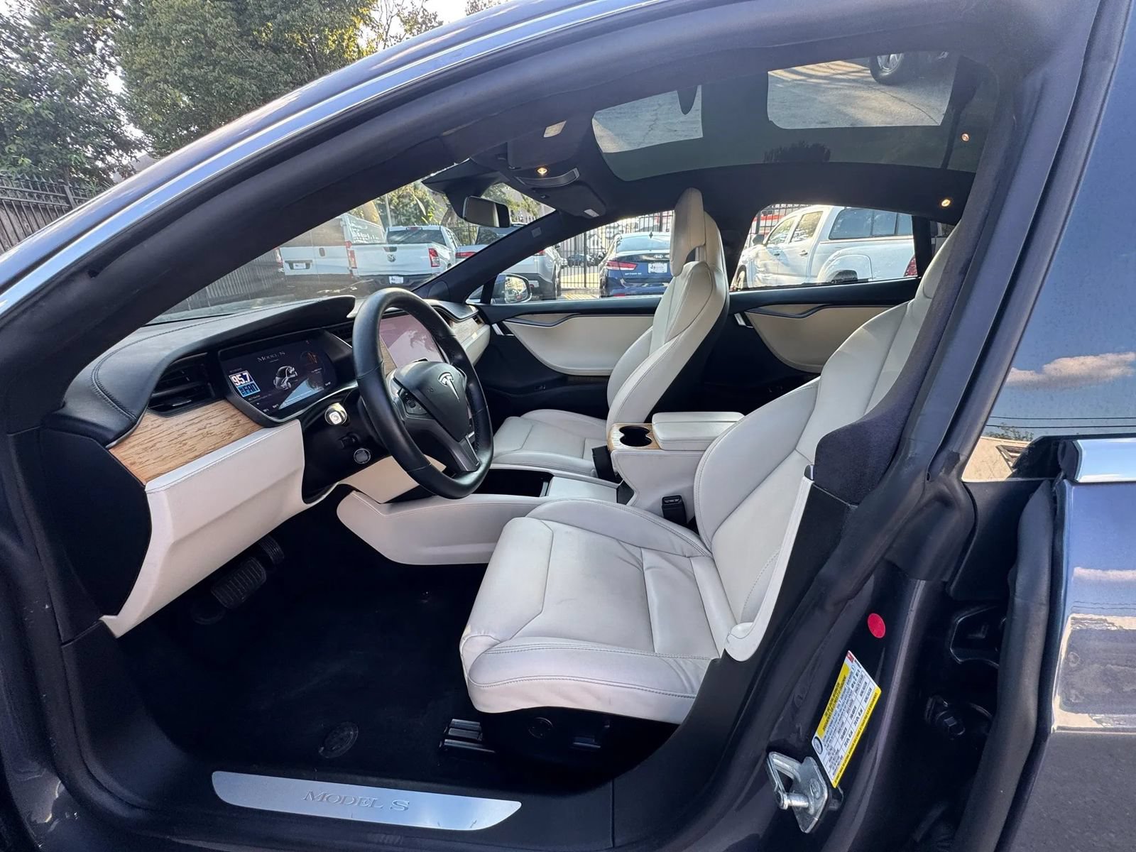 Used 2020 Tesla Model S Long Range Plus AWD/4WD image 4