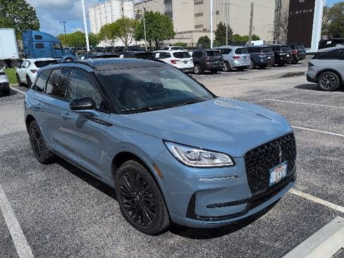 Used 2023 Lincoln Corsair Reserve w/ Equipment Group 201A AWD/4WD image 3