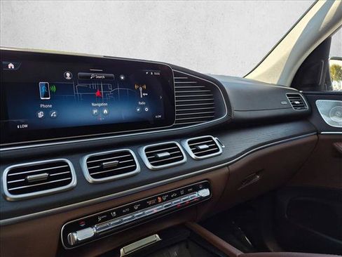 Certified 2024 Mercedes-Benz GLS 450 4MATIC image 12